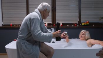 Ageing Skin and Elderly Bathing