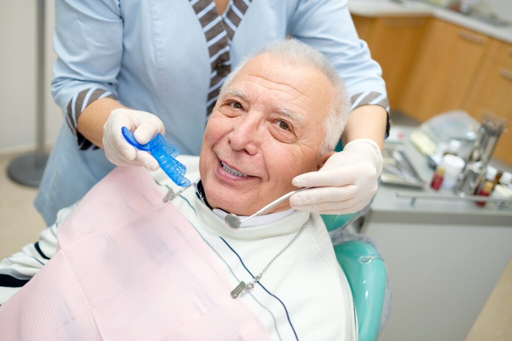 Prevent Elderly Tooth Decay And Gum Disease